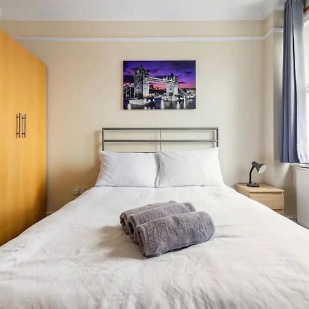 Lovely 3-Bed 20 Minutes To Central לונדון מראה חיצוני תמונה